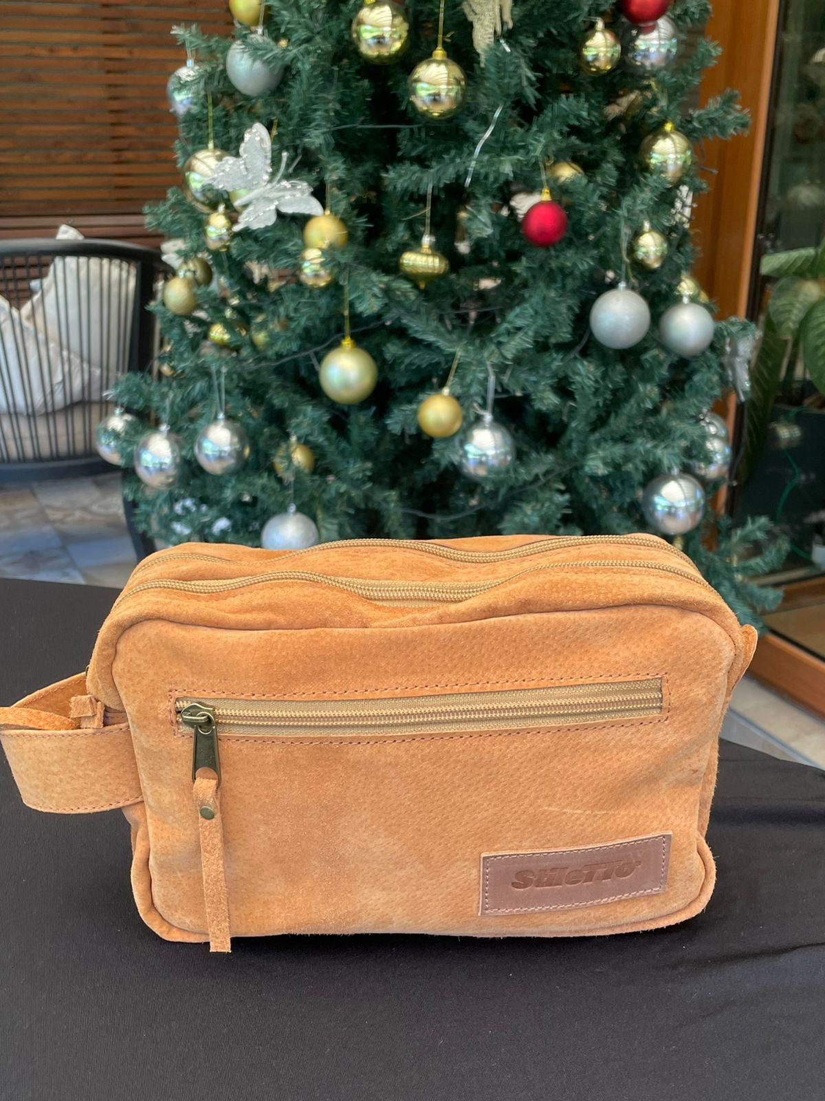 STILETTO NECESSAIRE DE CUERO CON DOBLE COMPARTIMENTO