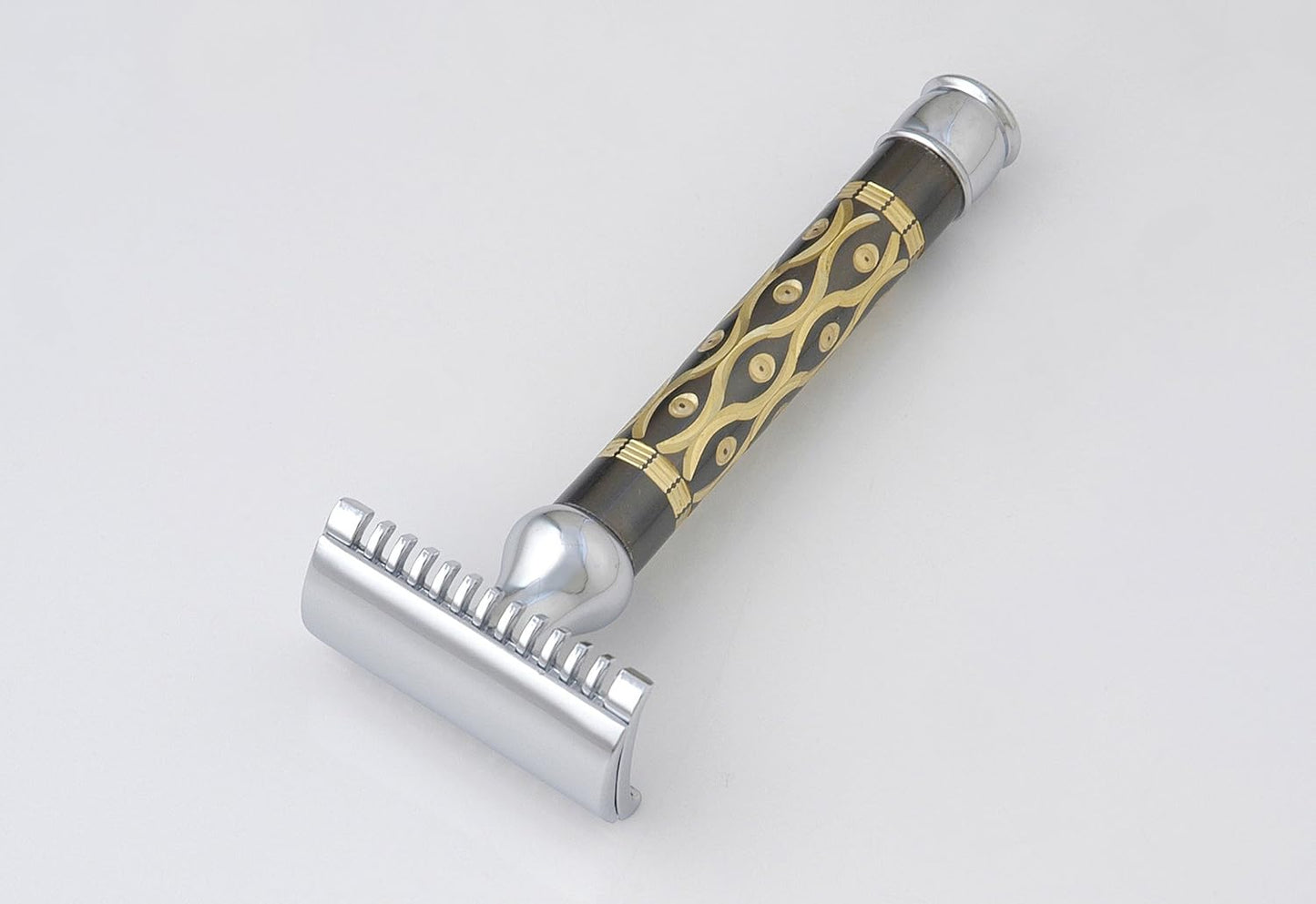 PEARL SET DE AFEITADO BROCHA Y MAQUINA DE AFEITAR DOBLE HOJA SRB30