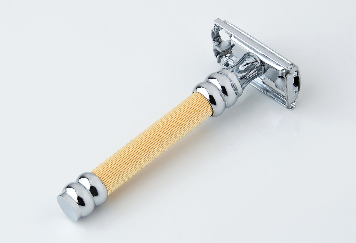 ST11G Máquina de Afeitar Doble Hoja de apertura mariposa DORADA